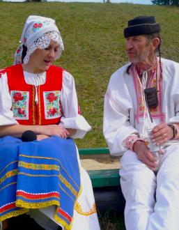 NA SKLE MAĽOVANÉ - tradície, život na dedine a slovenské gurmánstvo